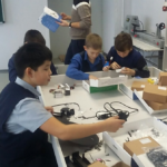 Пятиклассники школы с.Дмитриевка изучают модели инженерных систем в Центре «Точка Роста»